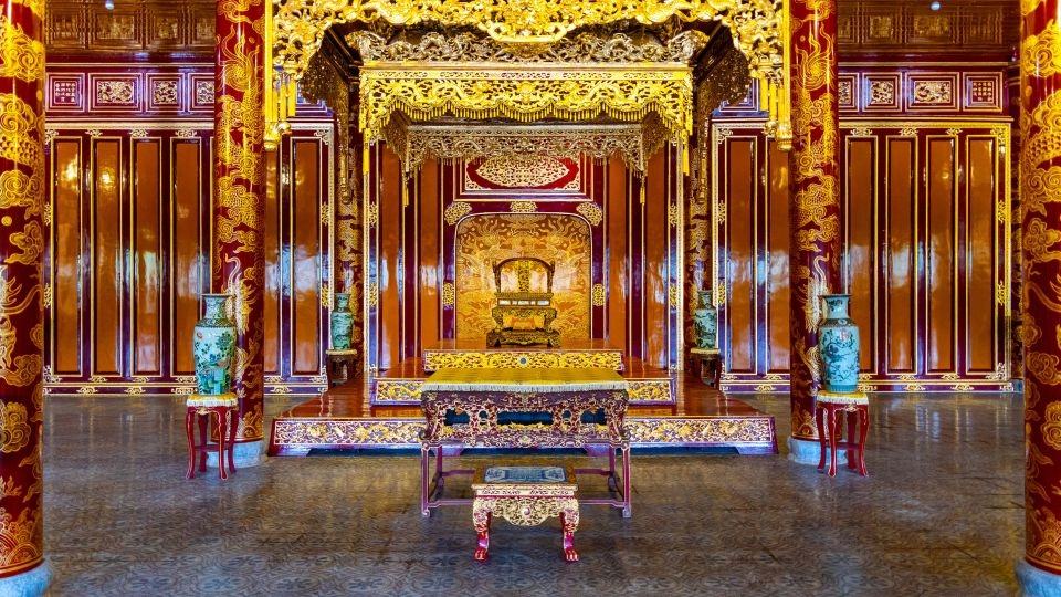 Man detained after breaking armrest off ancient throne in Vietnam