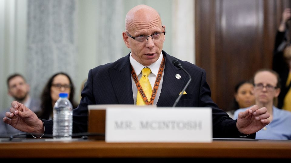 FAA meeting with Pentagon officials as agency considers new restrictions on military helicopter flights near DCA