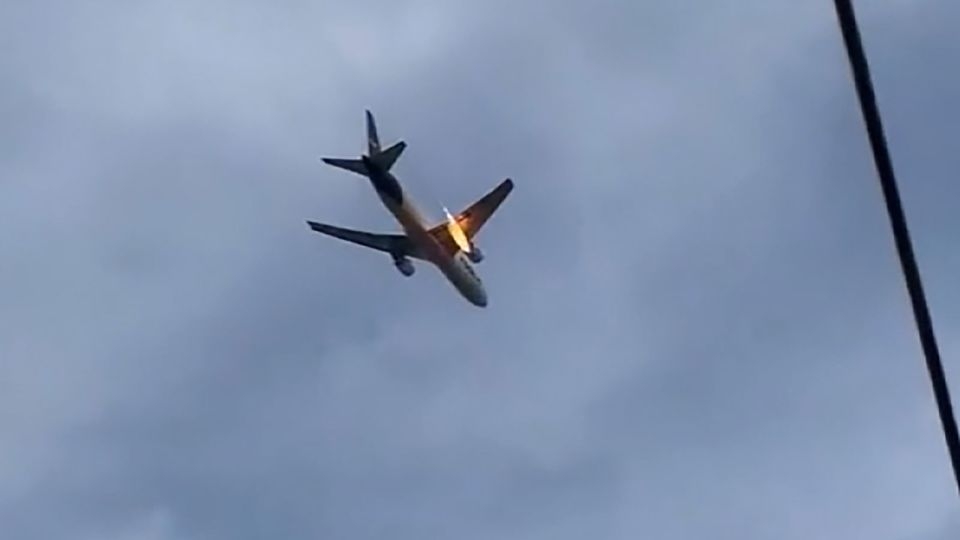 Birds were sucked into both engines of FedEx cargo plane that made a fiery landing, NTSB preliminary report finds