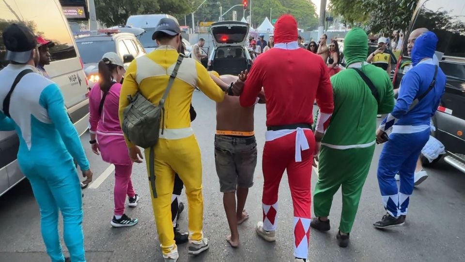 ‘It's morphin' time!' Police disguised as Power Rangers patrol Carnival in São Paulo