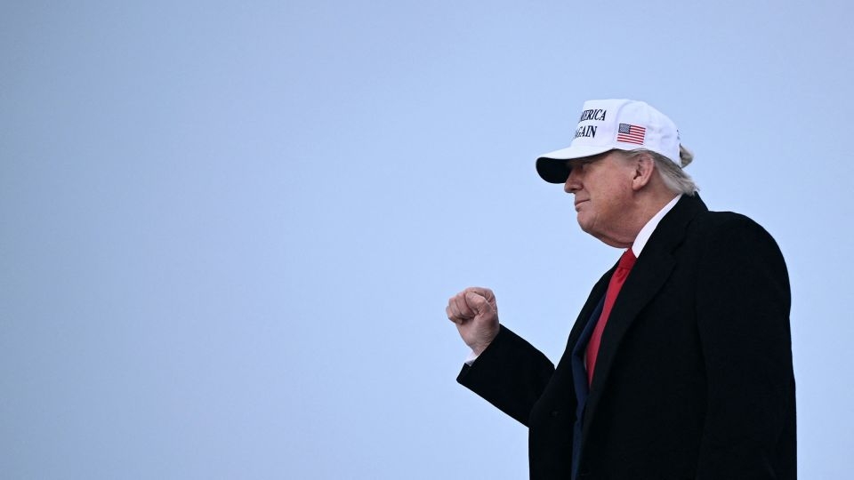 As Trump shatters ethics norms with a Qatari jet and a $499 smartphone, experts lament Biden's ‘failure' to pass reforms