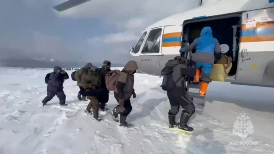 More than 100 trapped fishermen rescued from ice floe in Russia's Far East