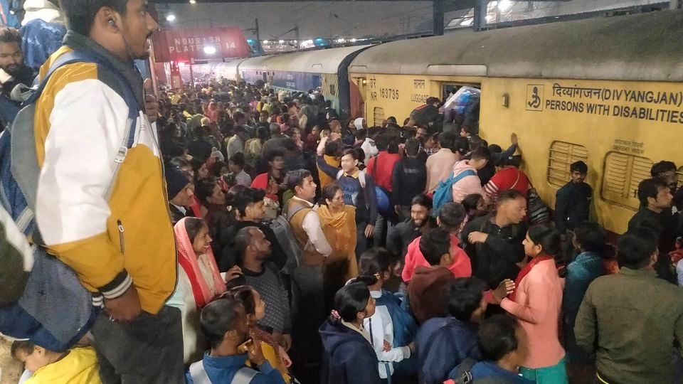 At least 15 dead in crush at New Delhi train station as crowds head for religious festival, Indian media reports
