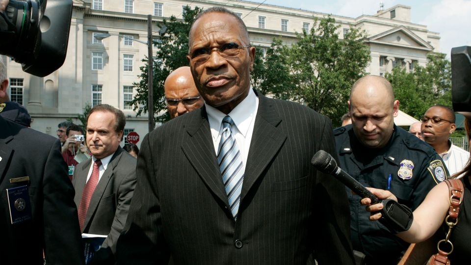 Former longtime New Jersey mayor who was convicted in corruption probe dies at 89
