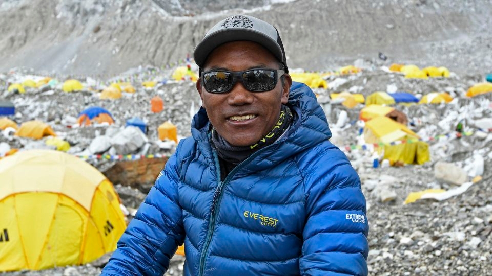 Sherpa climbs Mount Everest for a record-breaking 31st time