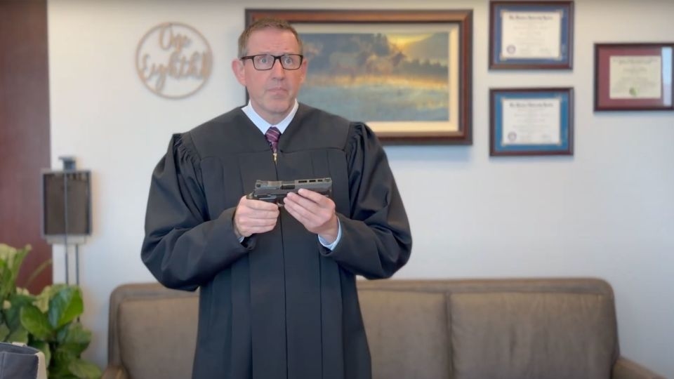 US judge films video of himself loading handguns in chambers in dissent against California court ruling