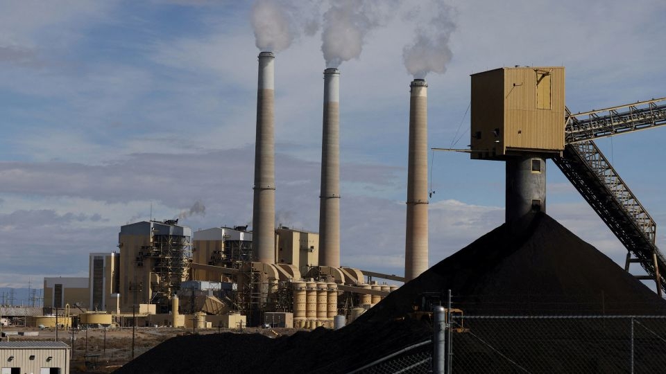 Trump EPA proposes rolling back major pollution limits for power plants