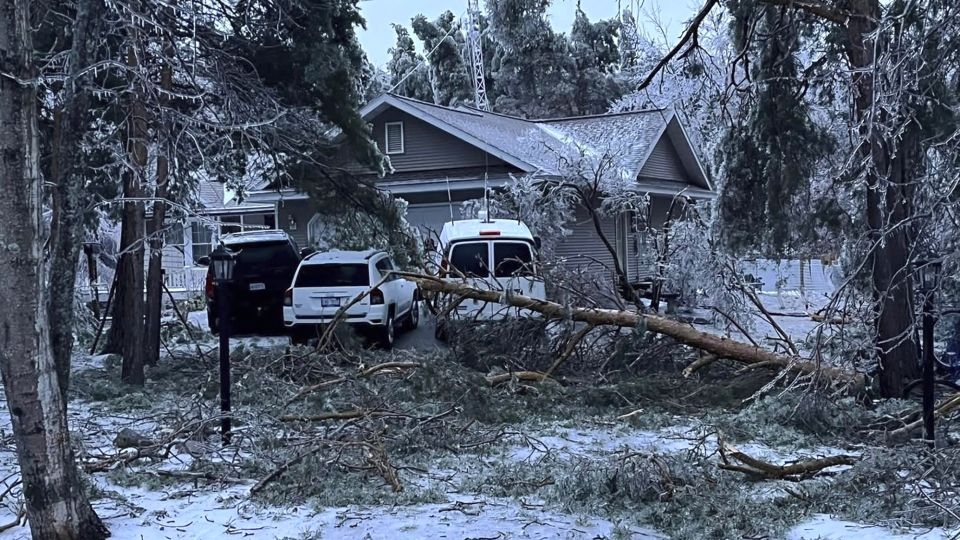 At least 2 dead as storms spawn tornadoes, hail and massive power outages across central US