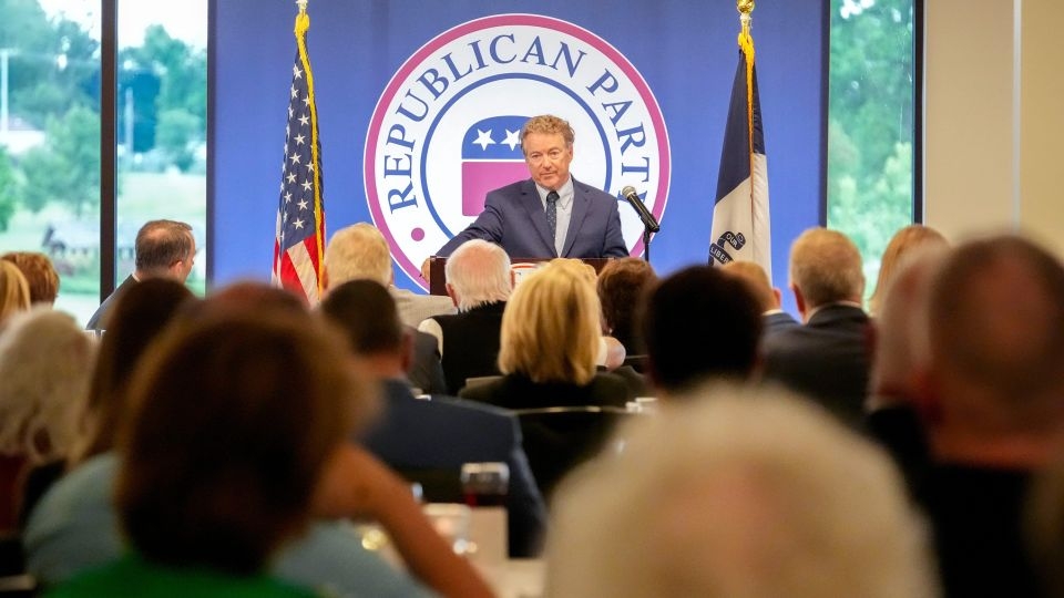 In Iowa, Trump's agenda collides with 2028 ambitions