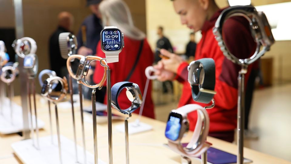 Apple is bringing back a feature at the center of a big Apple Watch legal battle