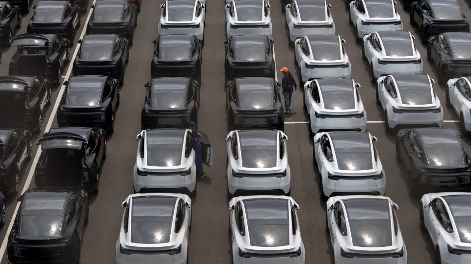 On Tesla's earnings call, no one wanted to talk about… Tesla's earnings