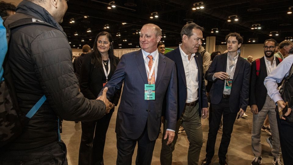 Warren Buffett delivered more than a 5,000,000% return to investors. This guy is going to replace him