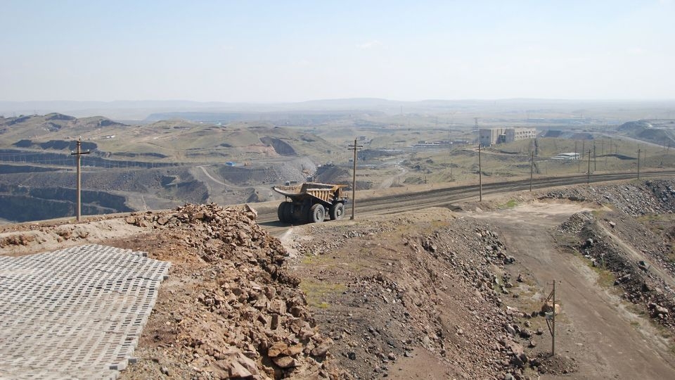 EU sounds alarm to China over rare earth export controls