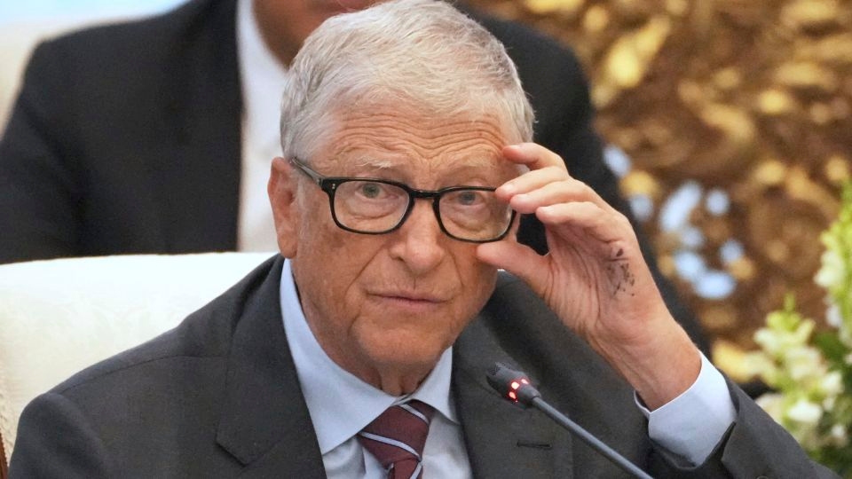 Bill Gates announces plan to give ‘virtually all' his money away and end the Gates Foundation in 20 years