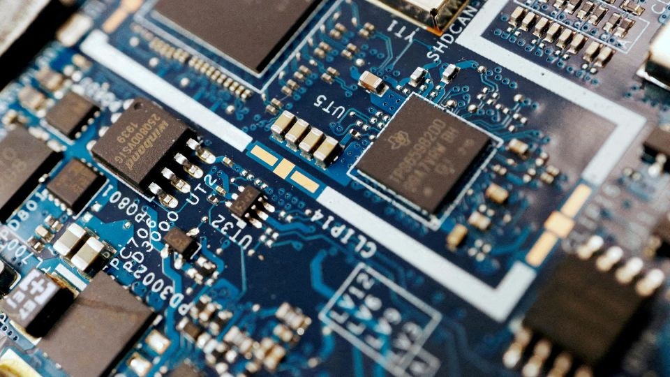 Trump to change controversial Biden-era restrictions on AI chip exports