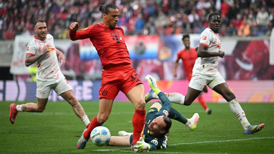 Bayern Munich crowned Bundesliga champion for 33rd time after Bayer Leverkusen drew a tie against Freiburg