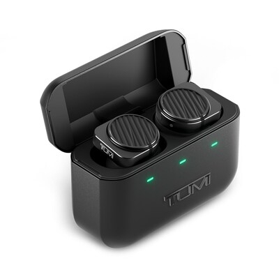 TUMI UNVEILS MULTI-YEAR PARTNERSHIP WITH MASTER & DYNAMIC