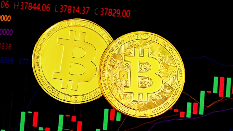 ARK Invest Raises Bitcoin Bull Case Target to $2.4 Million for 2030