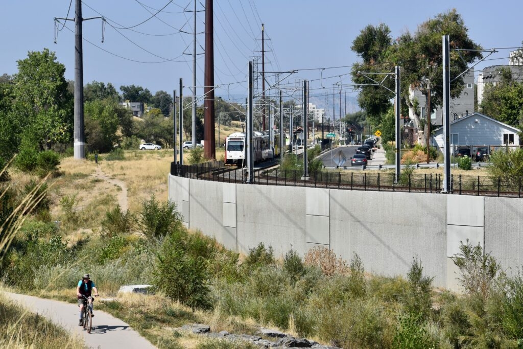 Colorado groups call for billions in new public transit investments to help meet climate goals