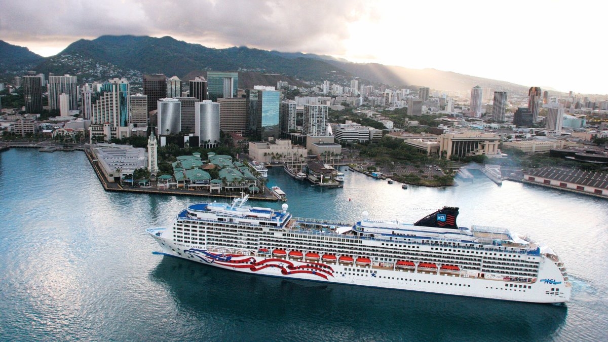Norwegian Cruise Line leaves passengers behind amid tsunami scare