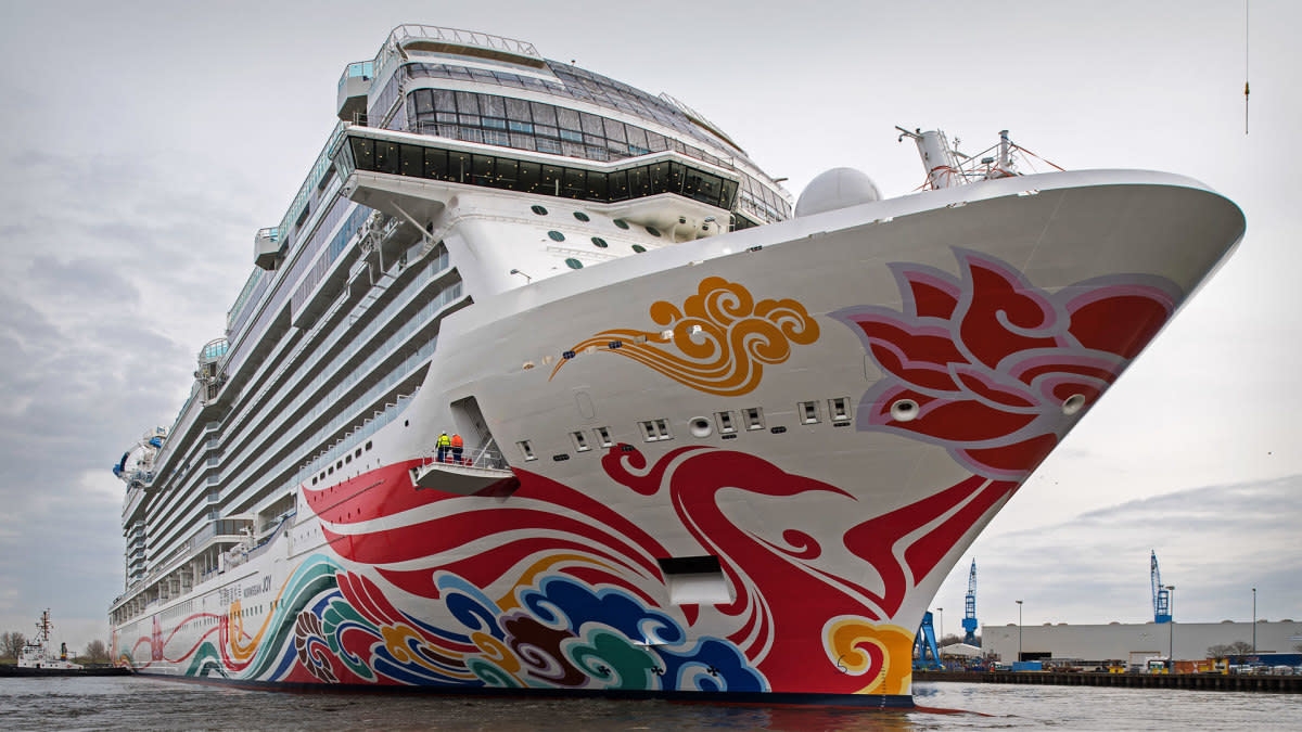 Norwegian Cruise Line faces scary weather incident