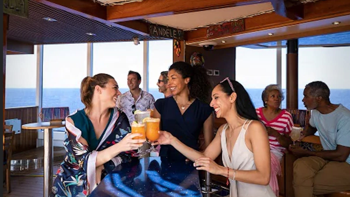 Carnival cruisers get free drinks with this lesser-known deal