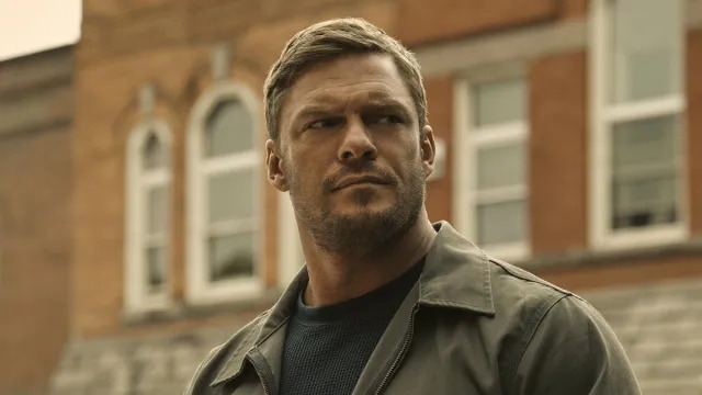Reacher's Paulie Fight Knocked Alan Ritchson Out for ‘a Day and a Half'