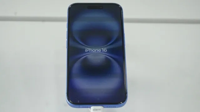‘iPhone 16 Battery Drain' Trend: Why Are Phones Dying So Fast?