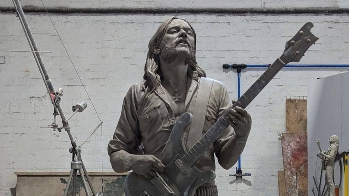 Statue of Motörhead's Lemmy Kilmister To Be Unveiled During Hometown Ceremony