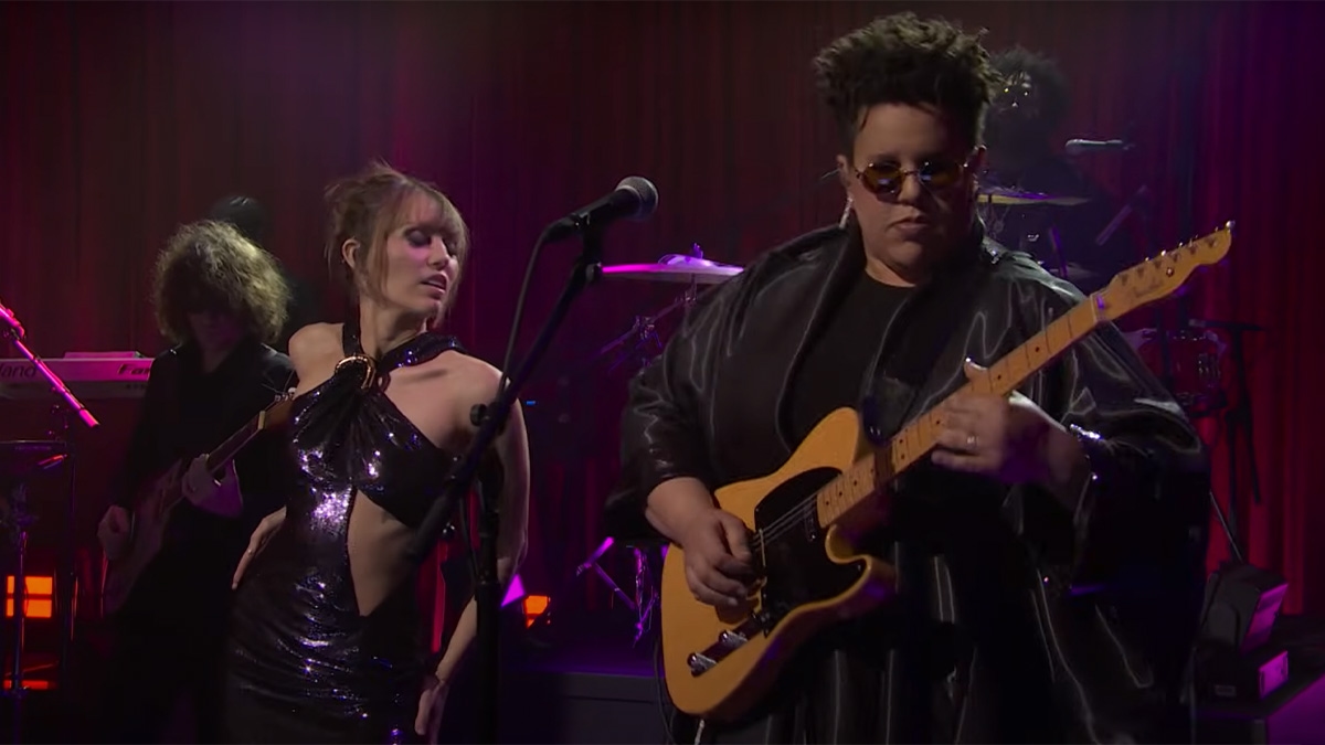 Miley Cyrus and Brittany Howard Cover 'Nothing Compares 2 U' at SNL50: Watch