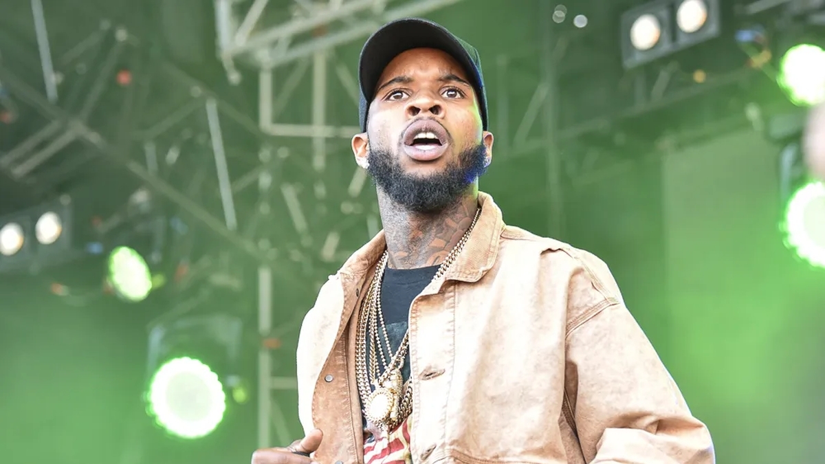 Tory Lanez Hospitalized After Being Stabbed in Prison