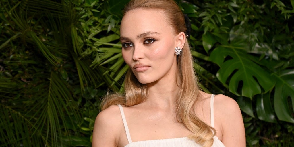 Lily-Rose Depp's layered jellyfish dress is a major pre-Oscars mood