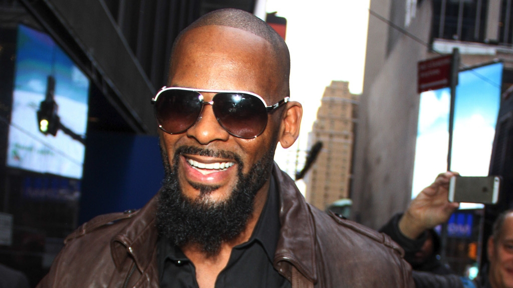 R Kelly reveals he's written 25 new albums in jail