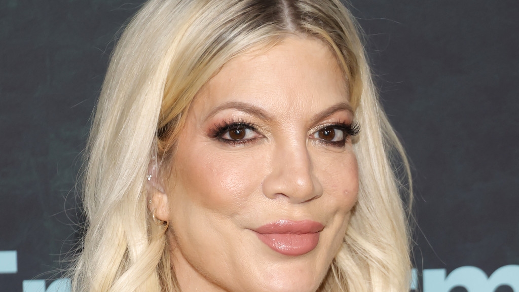 Tori Spelling sued by bank over alleged unpaid loan
