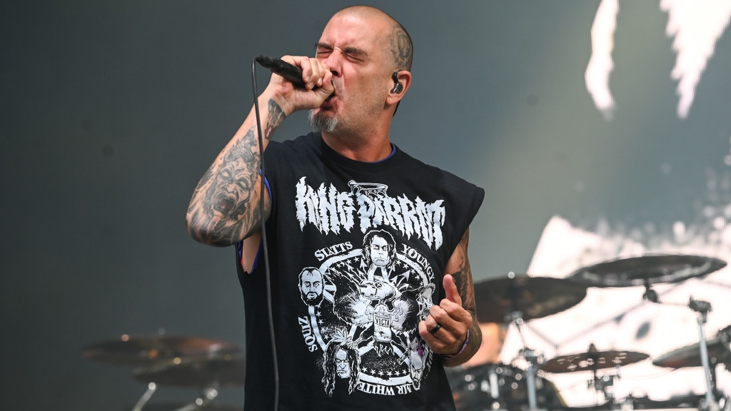 Pantera cancel, reschedule shows to 'grieve' Ozzy Osbourne