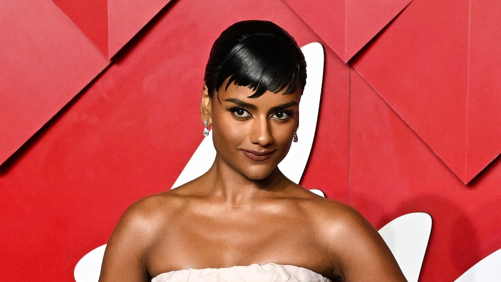 Simone Ashley reveals F1 cast had five-minute window to shoot scenes during real races