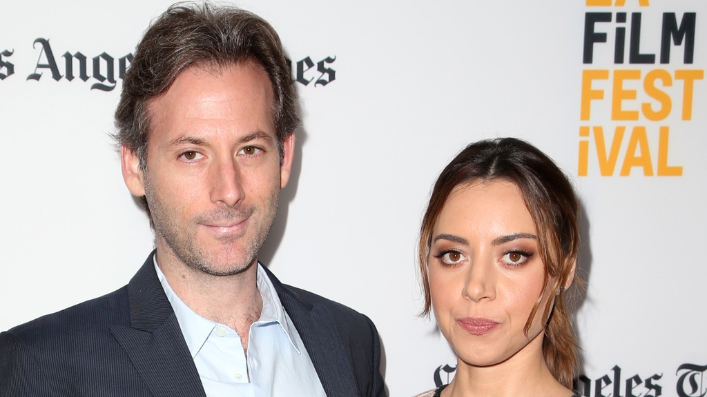 Aubrey Plaza separated from late husband before he died
