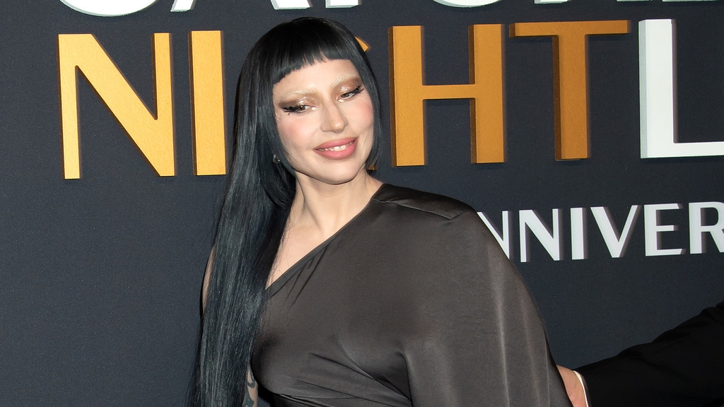 Lady Gaga teases Telephone sequel with Beyoncé