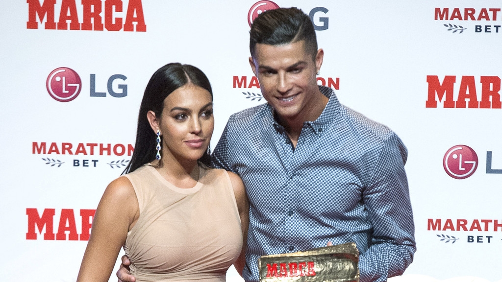 Cristiano Ronaldo and Georgina Rodriguez announce engagement