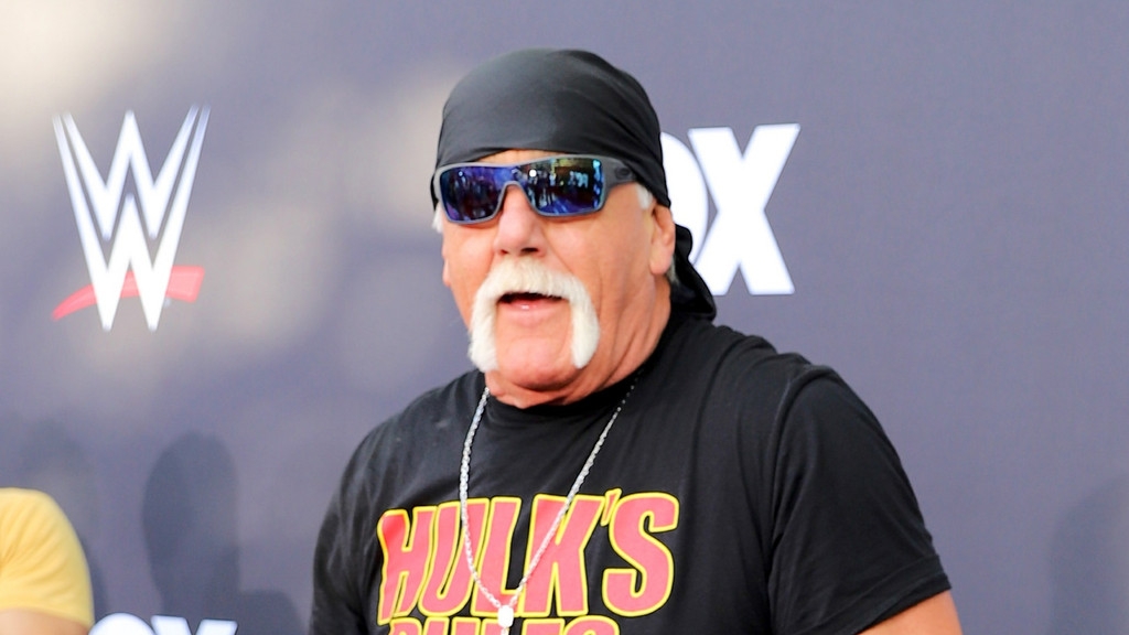 Hulk Hogan's rep insists he's recovering well from surgery amid deathbed report
