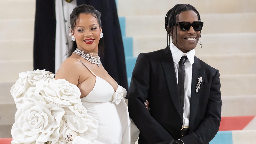 Rihanna debuts baby bump at Met Gala