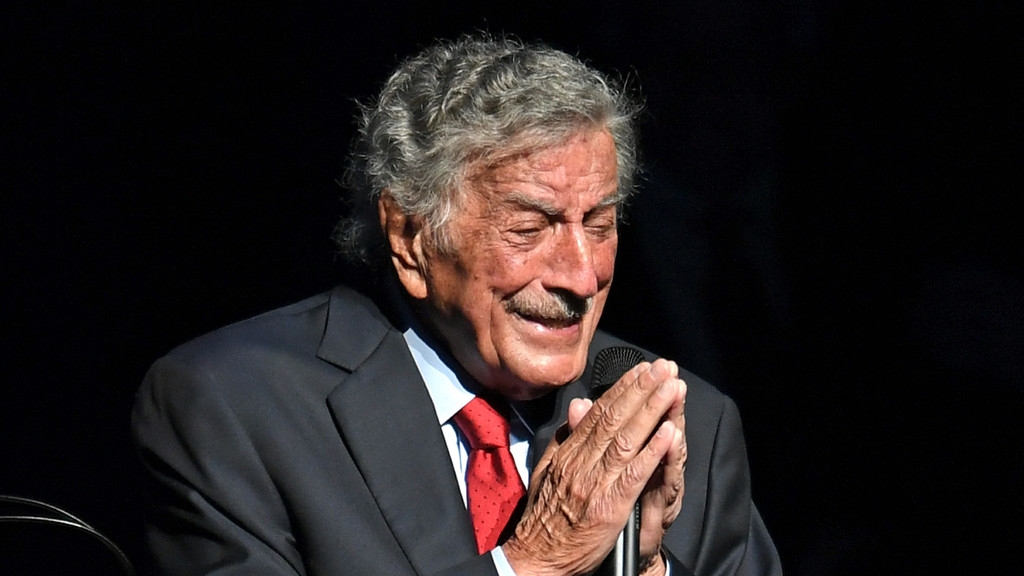 Tony Bennett's daughters file lawsuit against brother over inheritance
