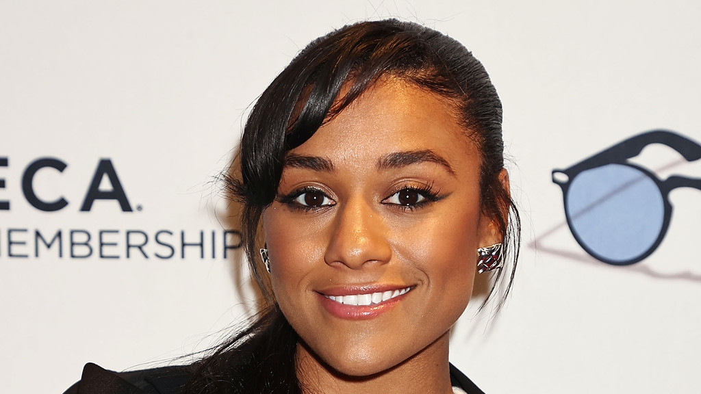 Ariana DeBose denies shading co-star Rachel Zegler with Instagram post