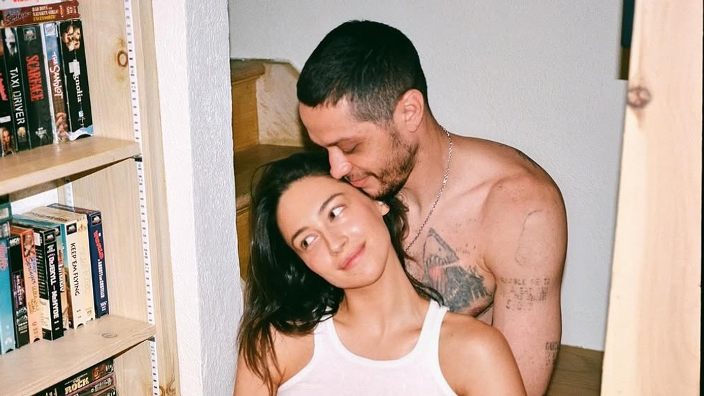 Pete Davidson and Elsie Hewitt expecting first child