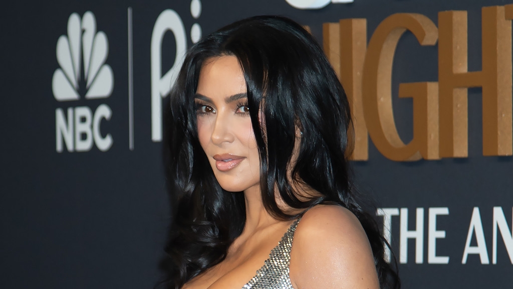 Kim Kardashian eyeing bid to strip Kanye West of custody