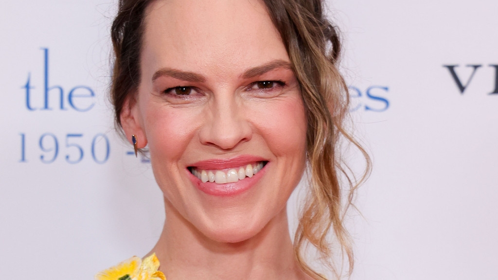 Hilary Swank offers parenting alternative to 'the terrible twos'