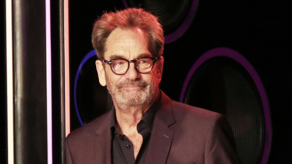 Huey Lewis shares update on living with Ménière's Disease