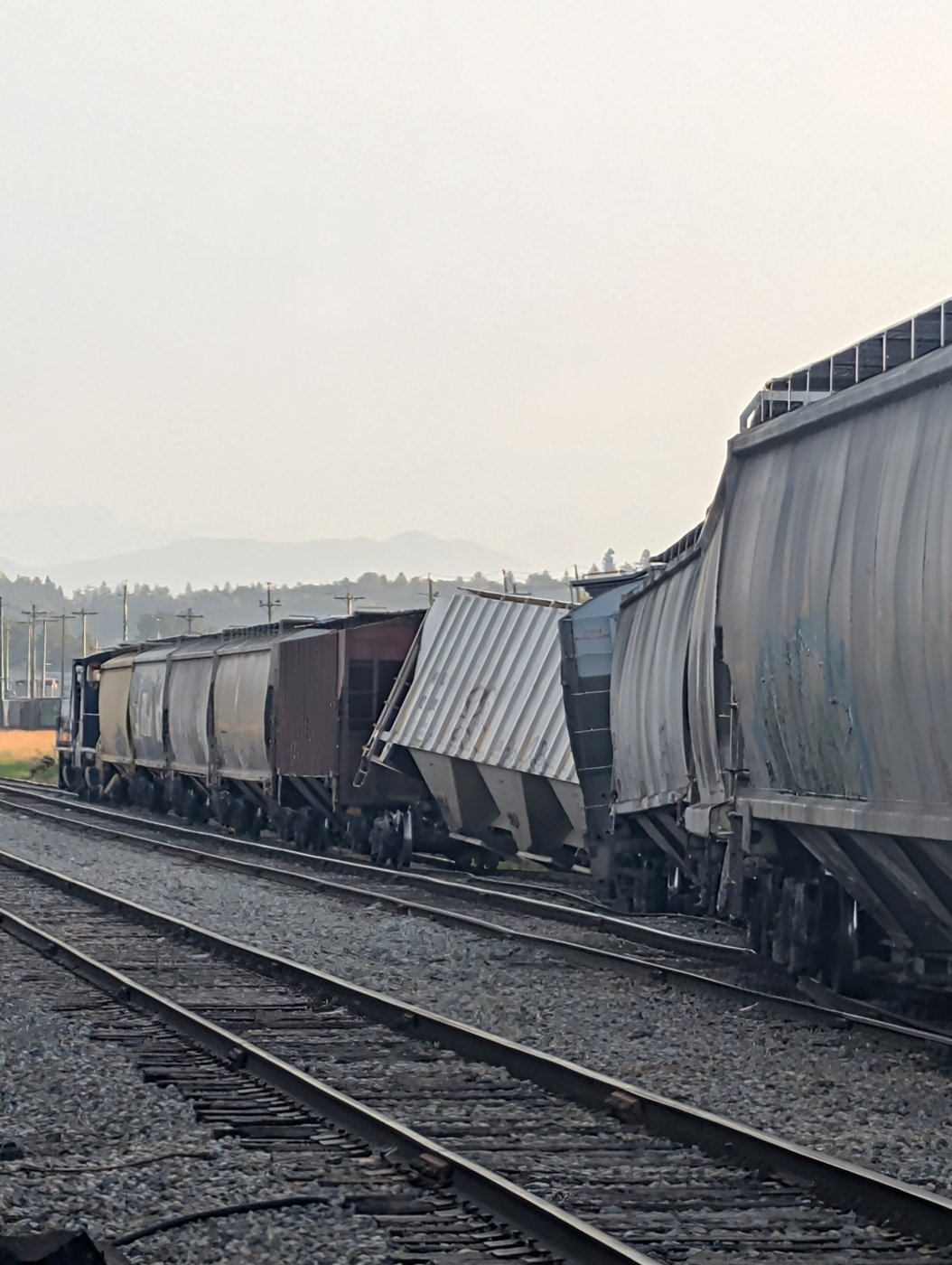 Derailment in Abbotsford, B.C., closes road near Sumas border