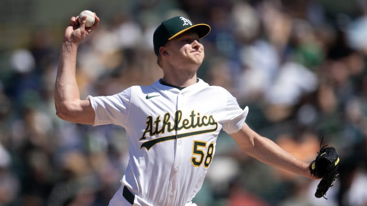 Athletics DFA righty Noah Murdock, call up righty Elvis Alvarado