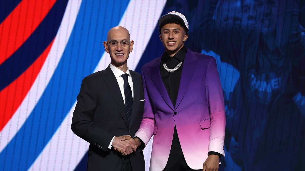 Kings reportedly acquire No. 24 pick in 2025 NBA Draft, rights to Nique Clifford